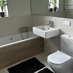 Maria Z Ogrodkiem I Parkingiem Apartmán Śrem