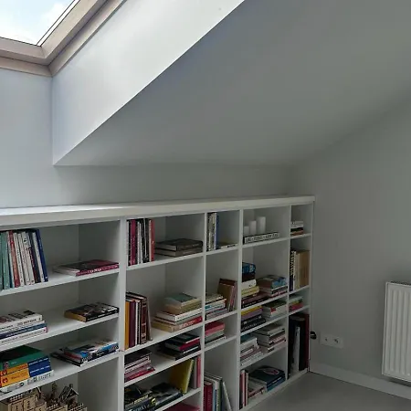 Maria Z Ogrodkiem I Parkingiem * 스렘