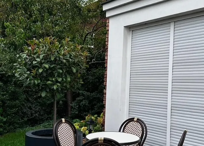 Apartment Maria Z Ogrodkiem I Parkingiem Srem