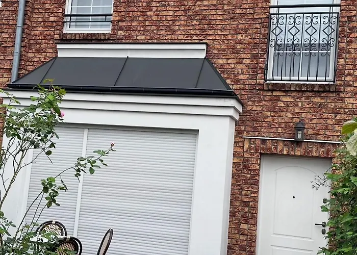 Maria Z Ogrodkiem I Parkingiem Apartment